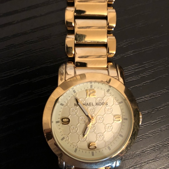 Michael Kors Gold Watch - Picture 2 of 6